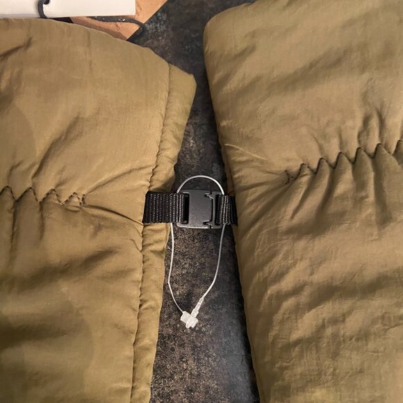 Love & Lore Insulated Mittens - Size XS - Picture 7 of 9